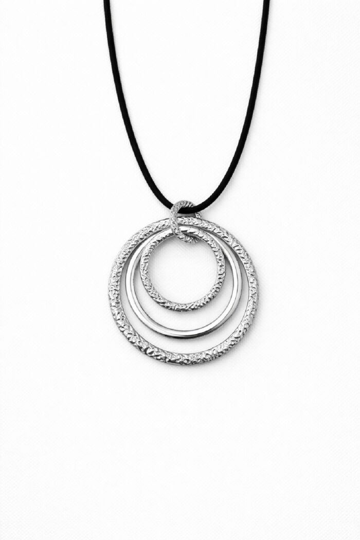 Collar Universe Plateado